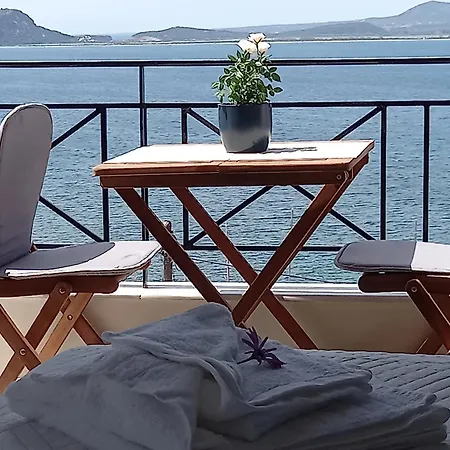Bay Blue Apartment Pylos Exterior photo